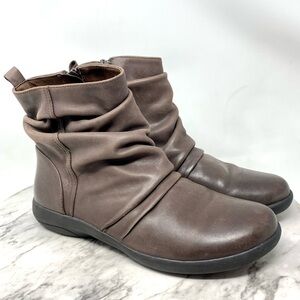 Abeo Exeter Scrunch Leather Booties 8 Comfy Classic Lagenlook Neutral Chic Soft